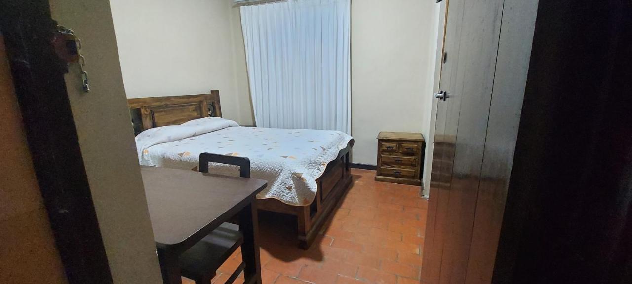 Casa Treveris - Non Profit Hostel Sucre Ngoại thất bức ảnh