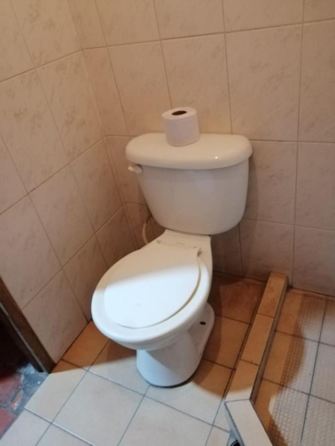Casa Treveris - Non Profit Hostel Sucre Ngoại thất bức ảnh